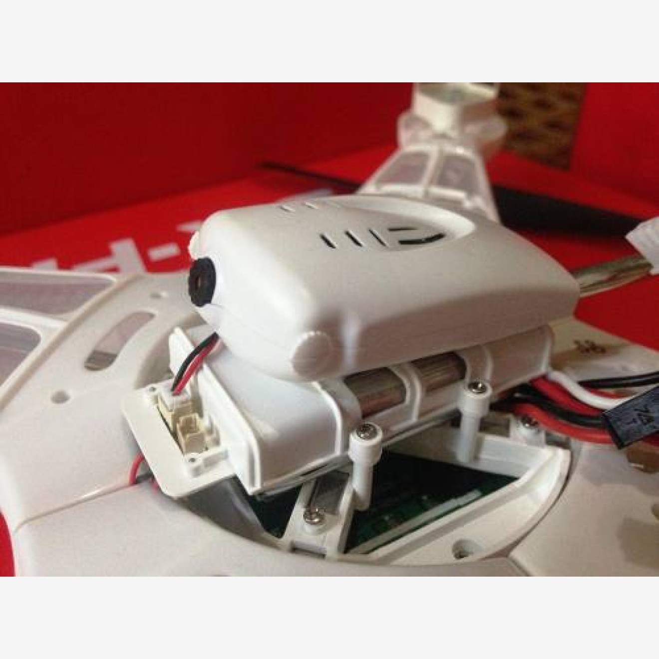 L5C Hammerprodukt RC-Drohne Quadcopter Ufo mit FPV Video Live-Übertragung und Monitor! Neu auf dem Markt! L5C Hammerprodukt RC-Drohne Quadcopter Ufo mit FPV Video Live-Übertragung und Monitor! Neu auf dem Markt!